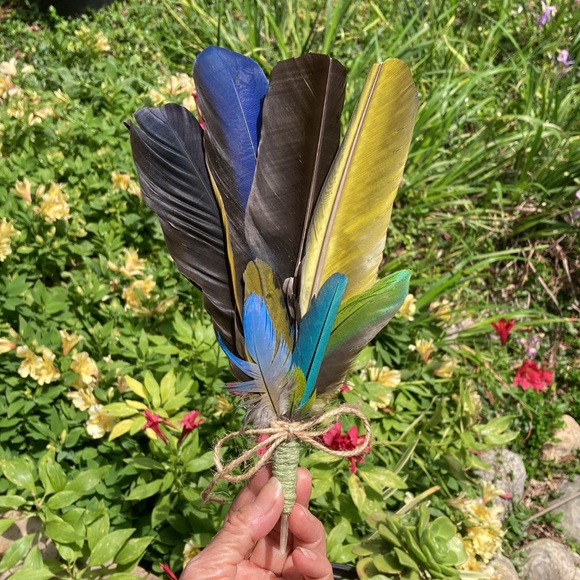 Serenity Gift Set Hand Crafted Feather Fan White Sage New - Picture 3 of 16